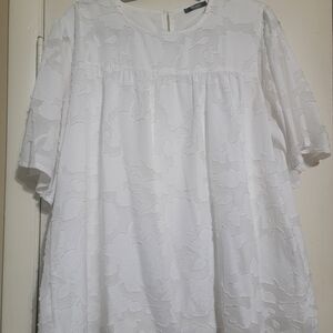 Elegant White Floral Women's Top